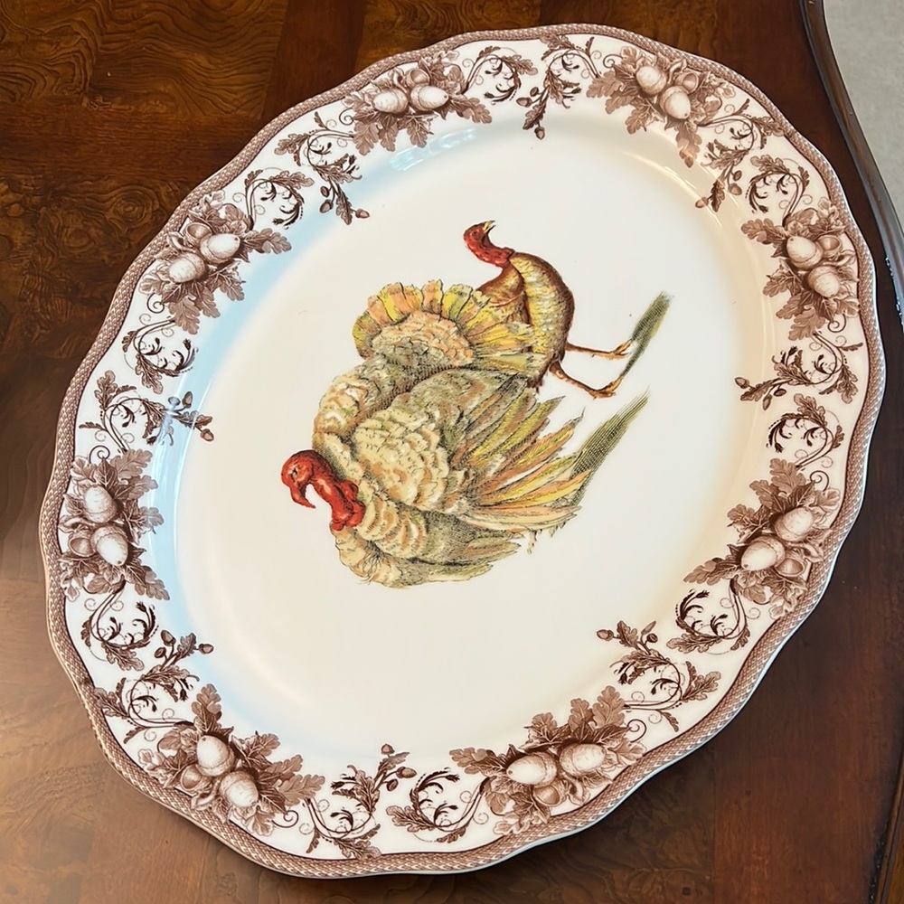Williams Sonoma Porcelain Scalloped Edges Turkey Thanksgiving Platter. NWOT